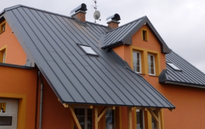 Що краще для даху? Металочерепиця, металопрофіль чи фальцева покрівля?